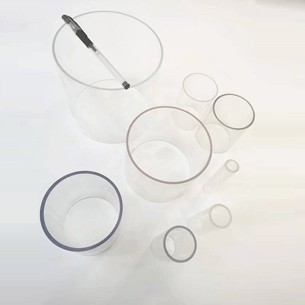 Обробка поверхні полікарбонатних труб.