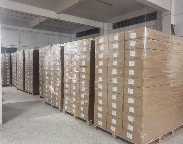 Ми виробляємо з відданістю, ми служимо з серцем.